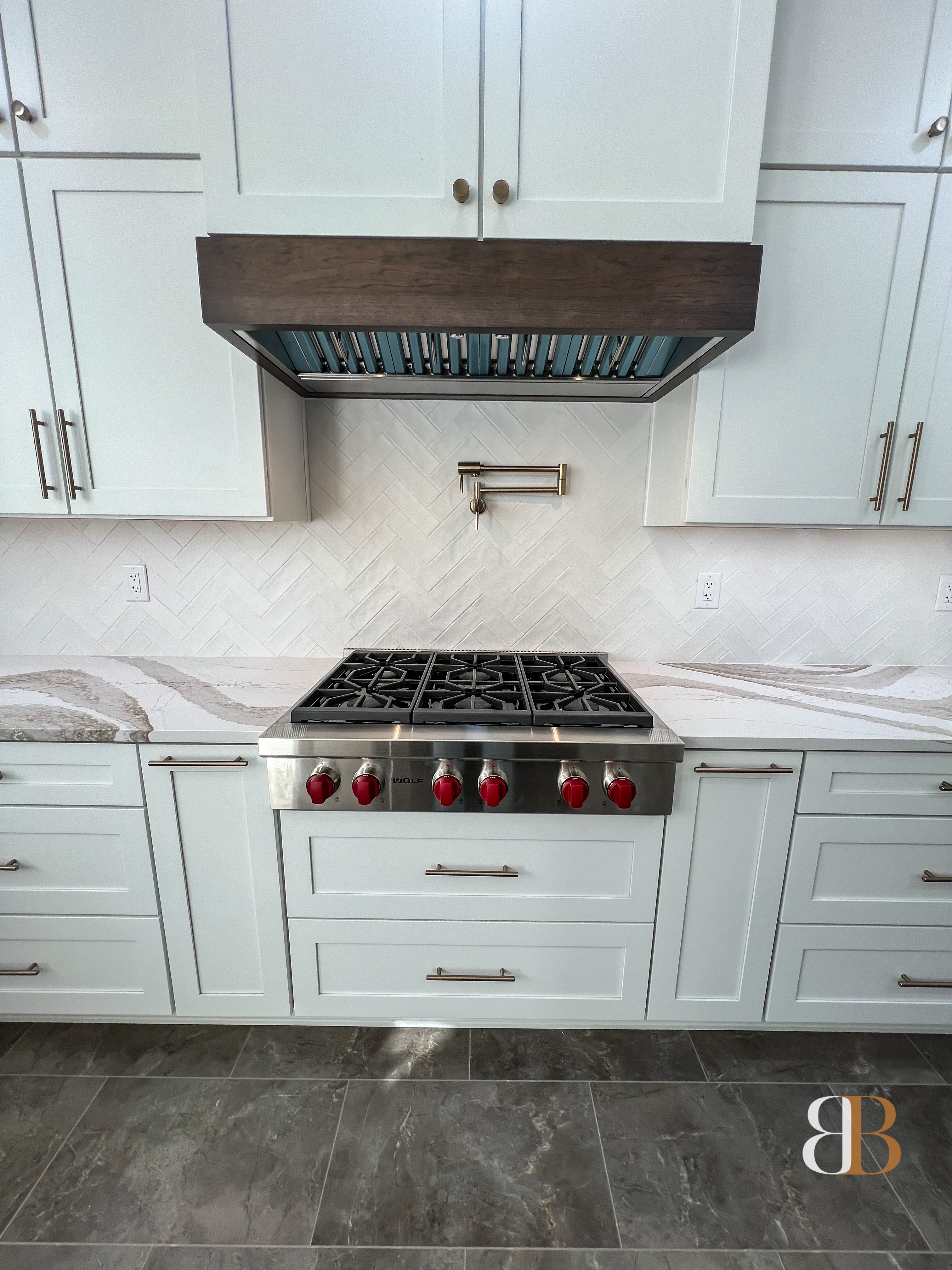 Luxury kitchen remodeling by B&B Associates Creations